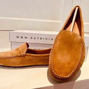 Patricia Green Jilllian Driving Moccasins Camel Suede Size 8.5 NIB